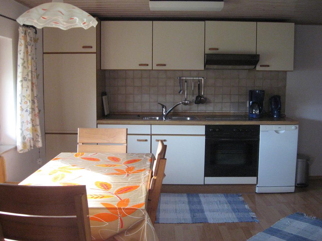 Haus Hoerger Apartman Maierhöfen Szoba fotó